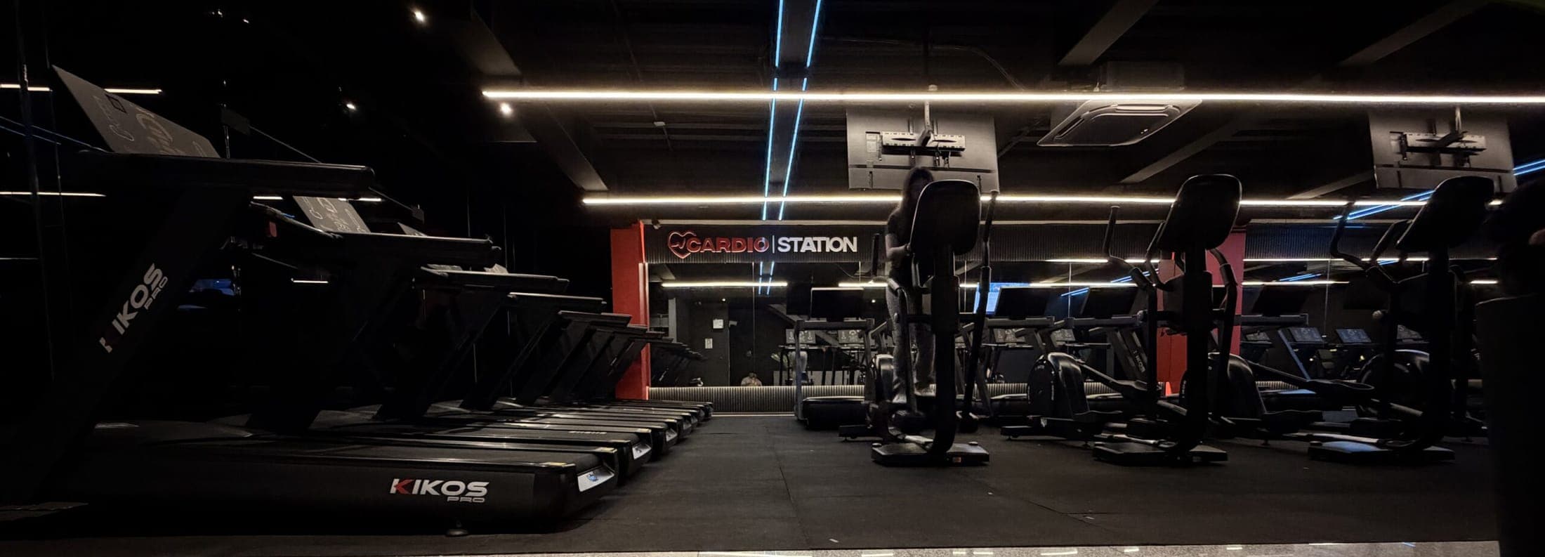 Área de entrenamiento 9FOUR GYM